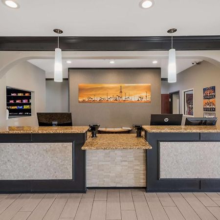 Best Western South Plains Inn & Suites Levelland Exterior photo