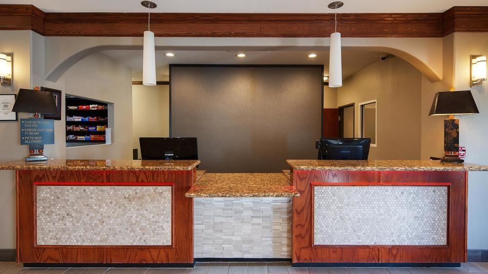 Best Western South Plains Inn & Suites Levelland Exterior photo