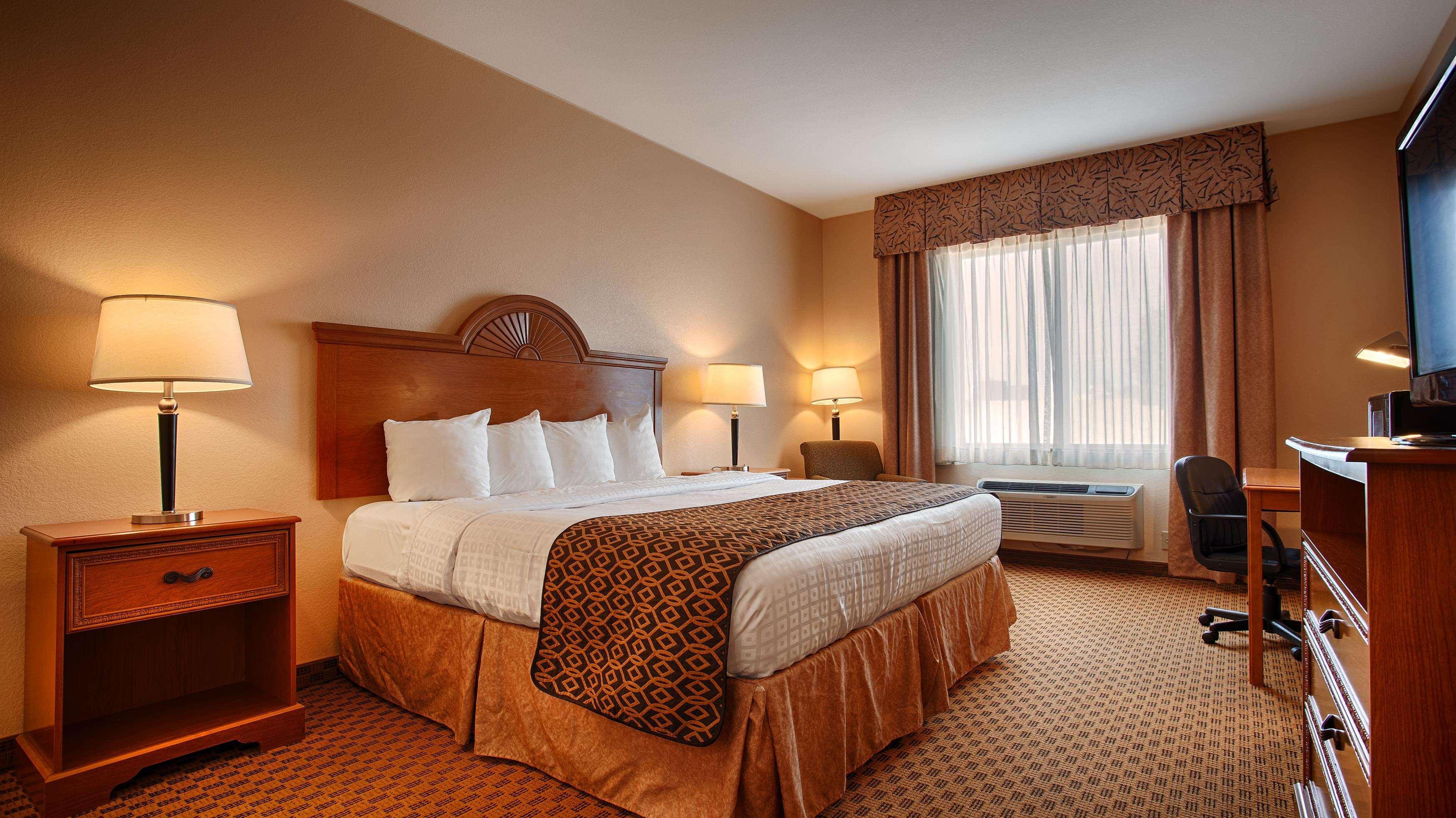 Best Western South Plains Inn & Suites Levelland Exterior photo