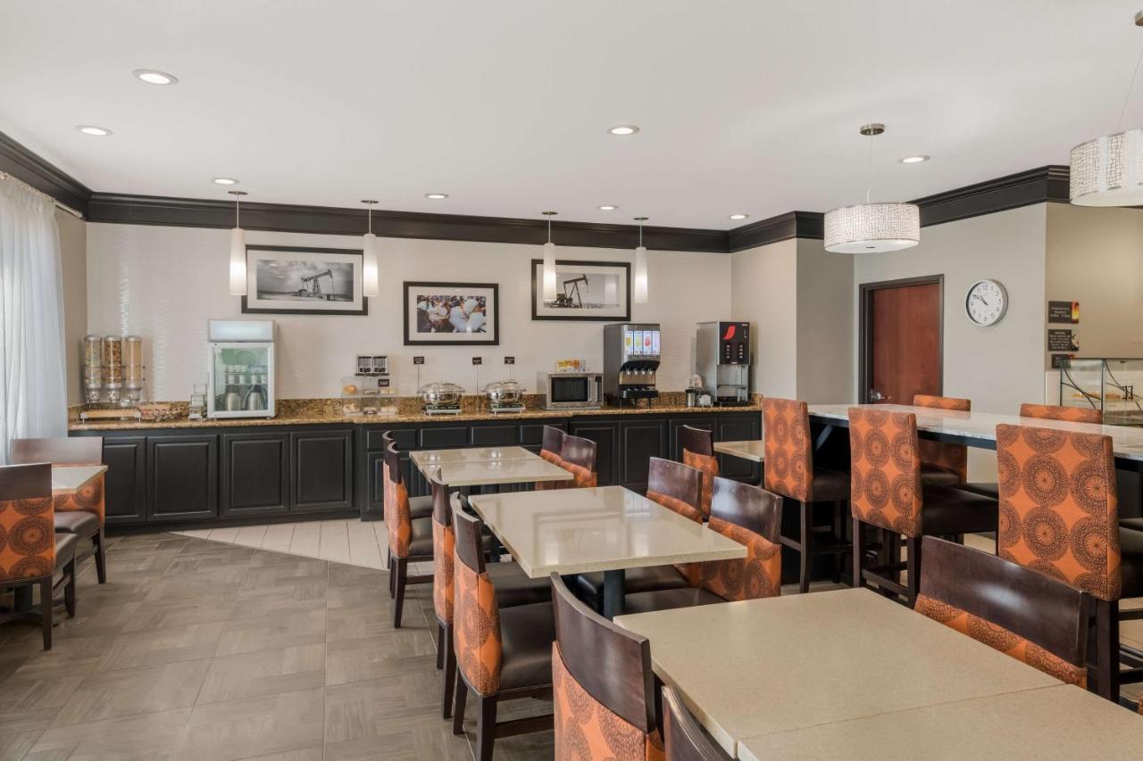 Best Western South Plains Inn & Suites Levelland Exterior photo