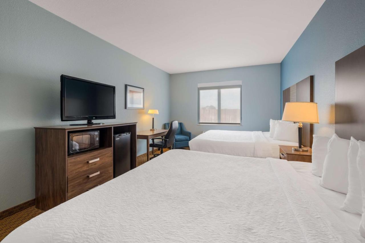 Best Western South Plains Inn & Suites Levelland Exterior photo