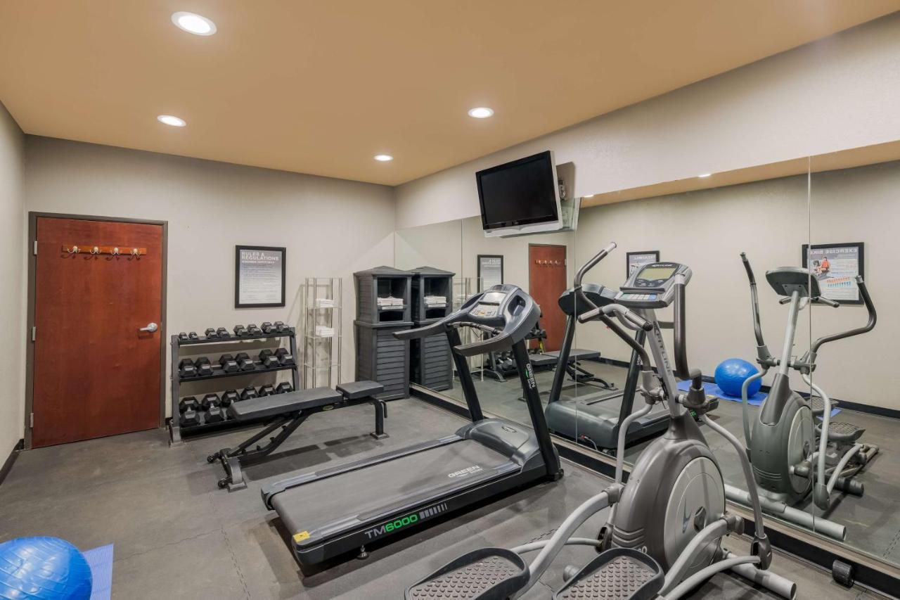 Best Western South Plains Inn & Suites Levelland Exterior photo