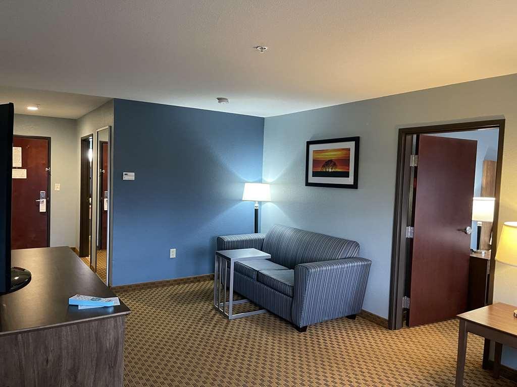 Best Western South Plains Inn & Suites Levelland Room photo