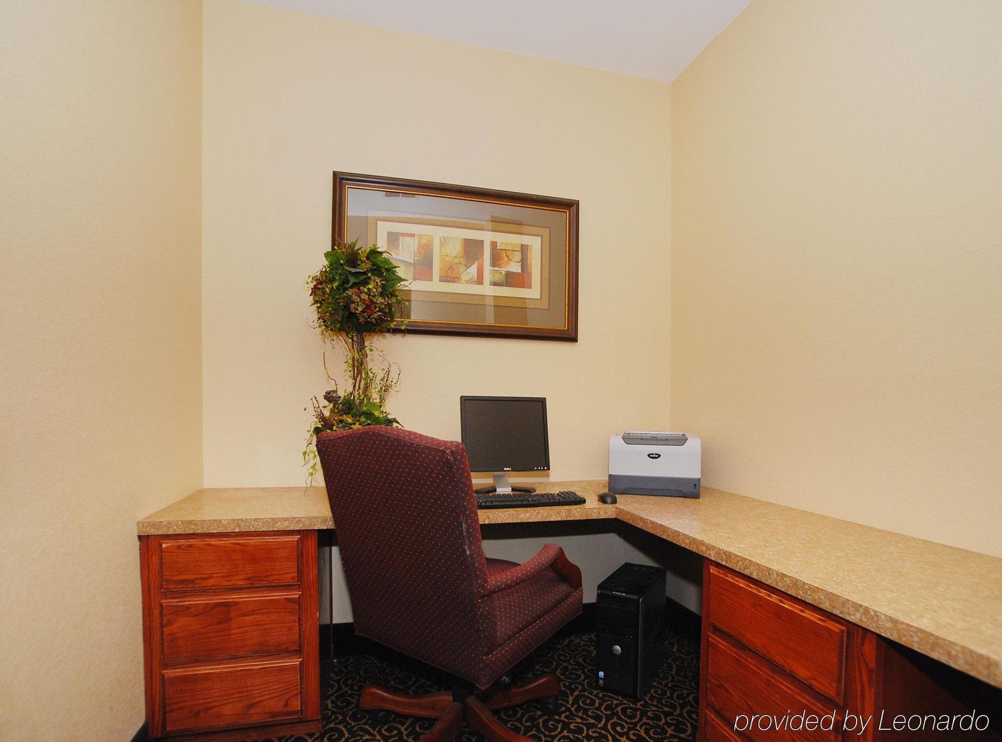 Best Western South Plains Inn & Suites Levelland Facilities photo