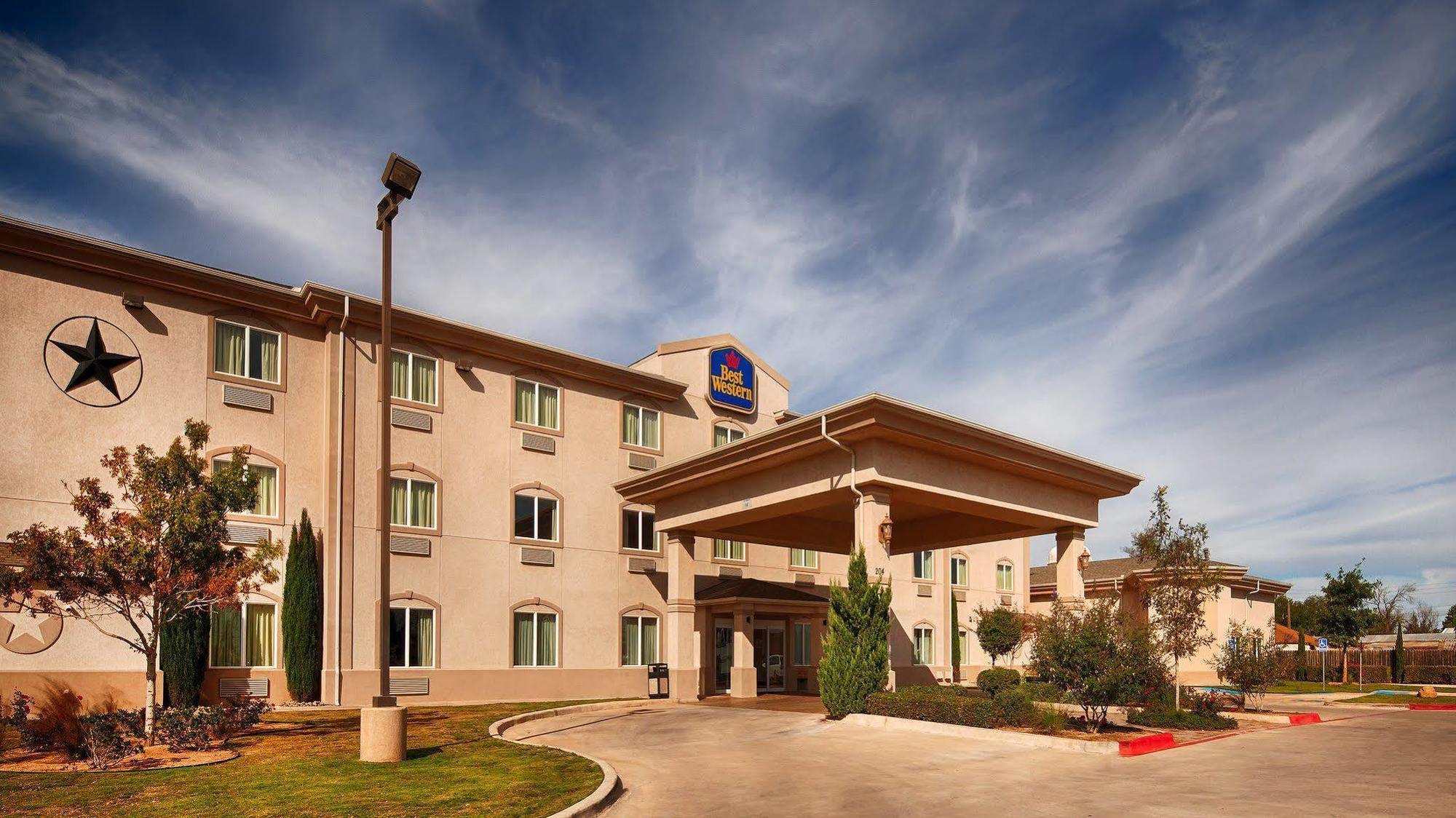 Best Western South Plains Inn & Suites Levelland Exterior photo